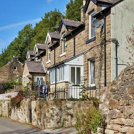 Finest Retreats - Peak View Villa Two Dales Екстериор снимка