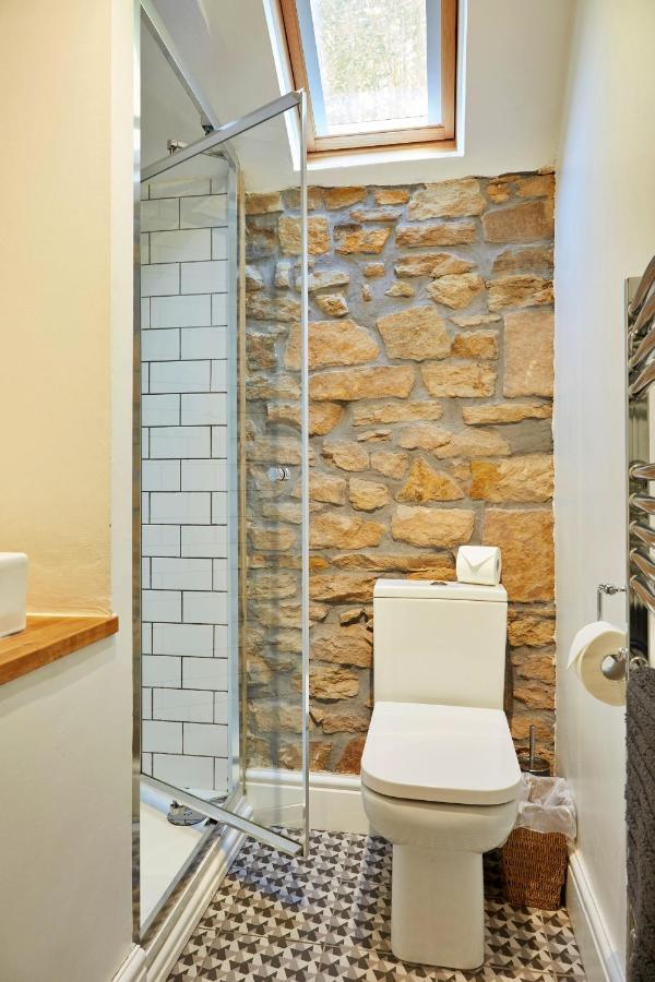 Finest Retreats - Peak View Villa Two Dales Екстериор снимка